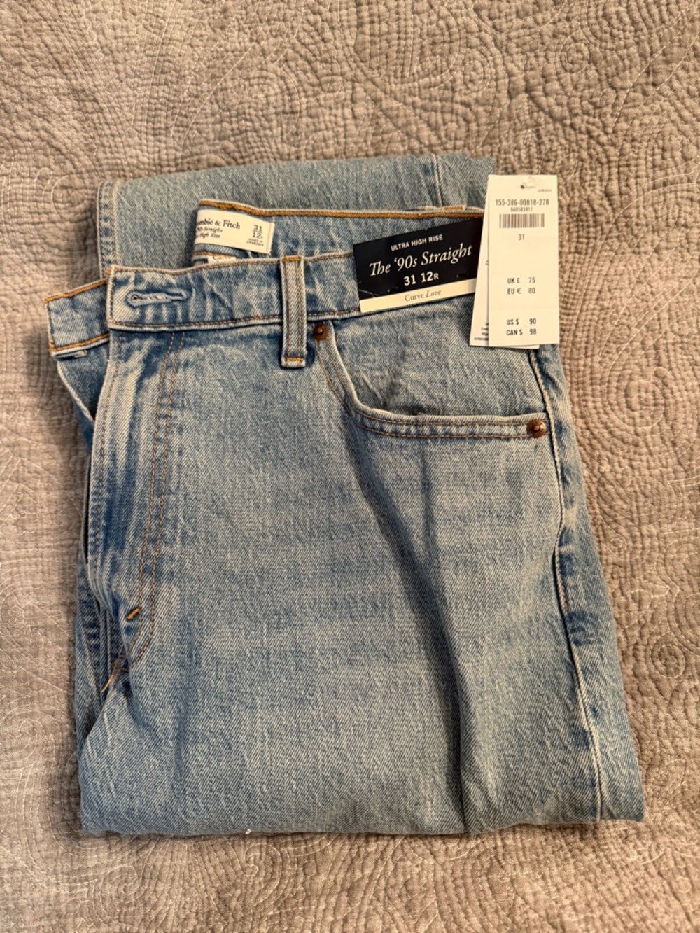 Abercrombie & Fitch Light Wash '90s Straight Leg Jeans